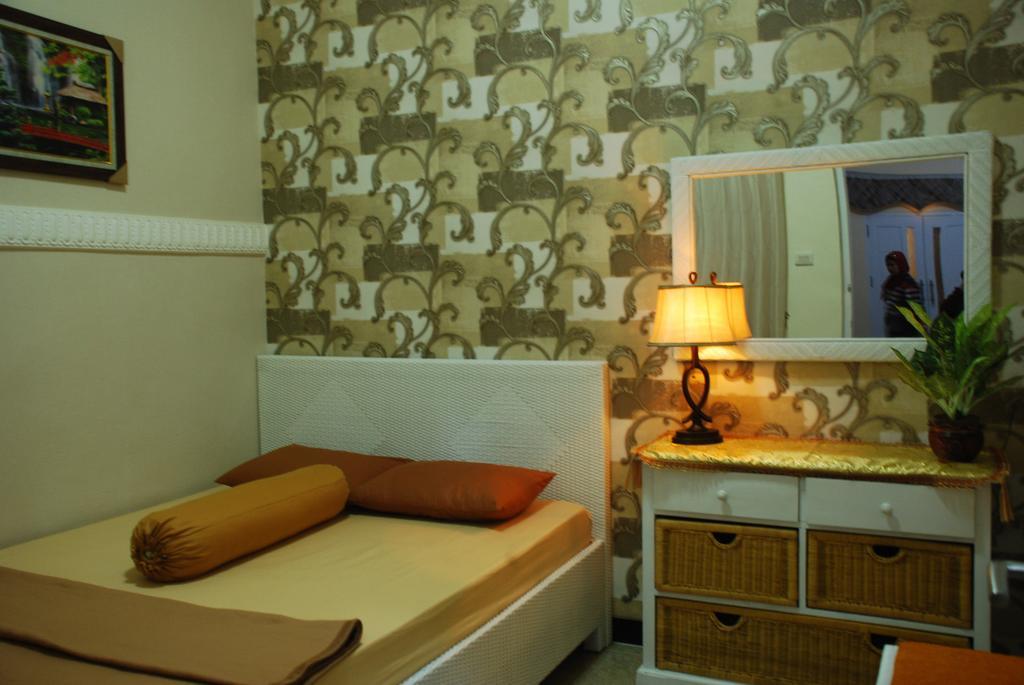 Griya Nelwan Guest House Malang Room photo